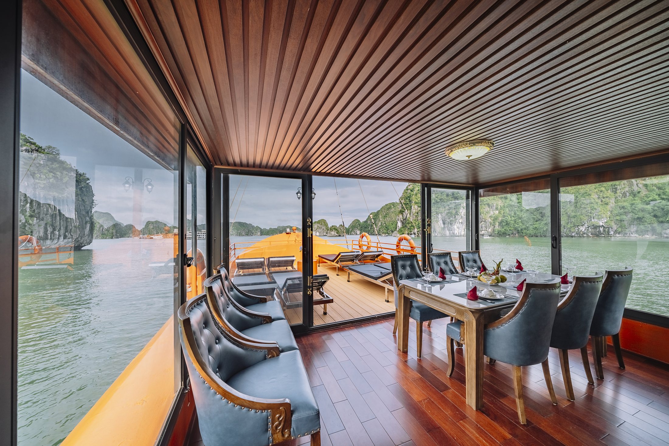Dining room opening onto the sundeck